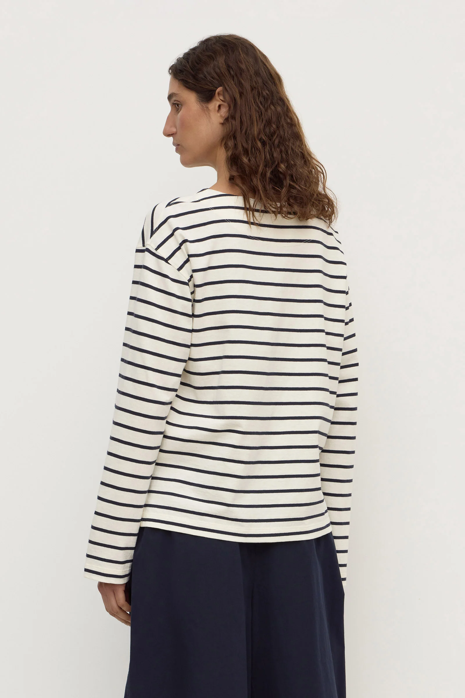 Bonne Long Sleeve Tee - Image 6