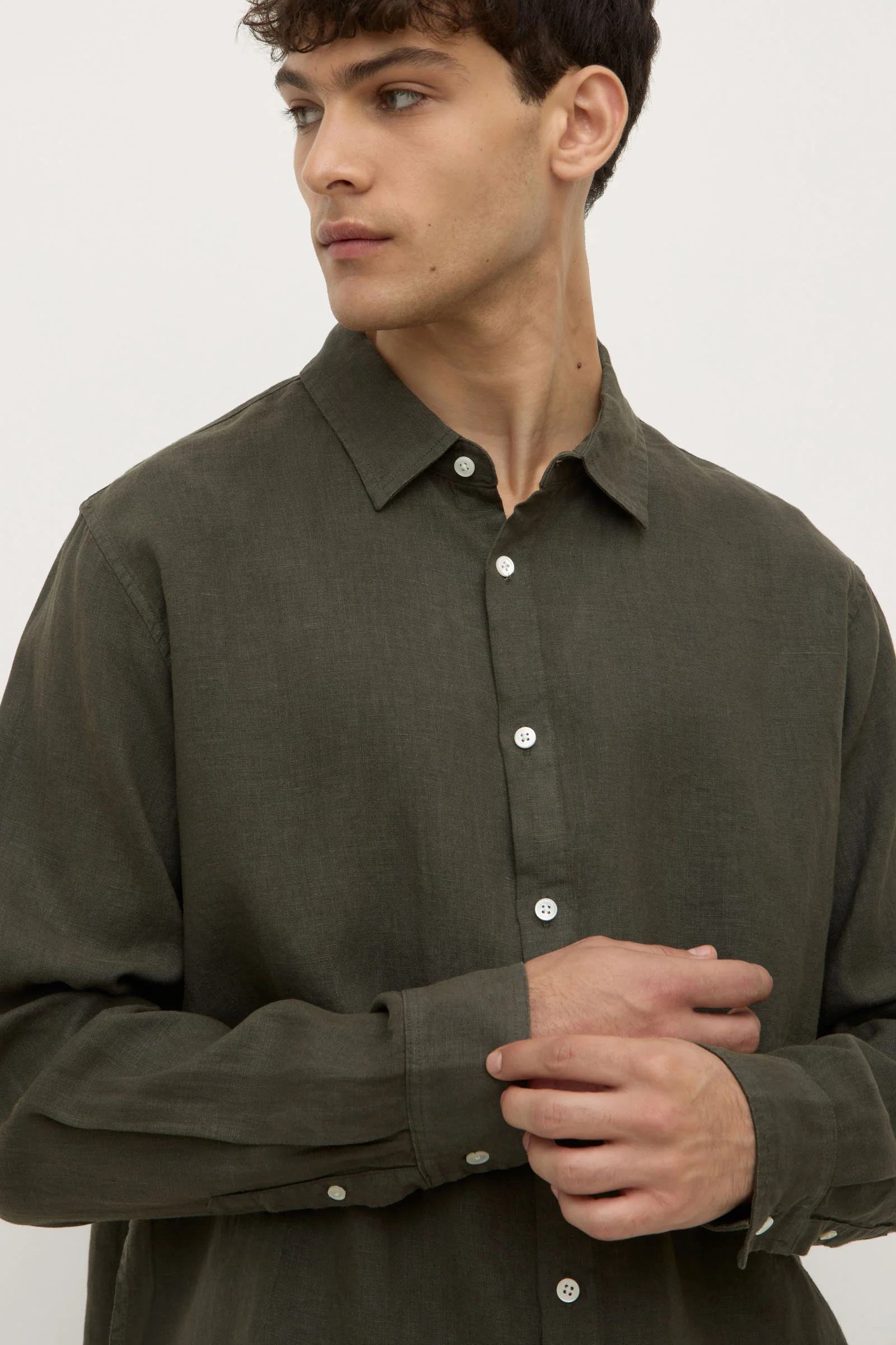 Mens Everyday Linen Shirt - Image 2
