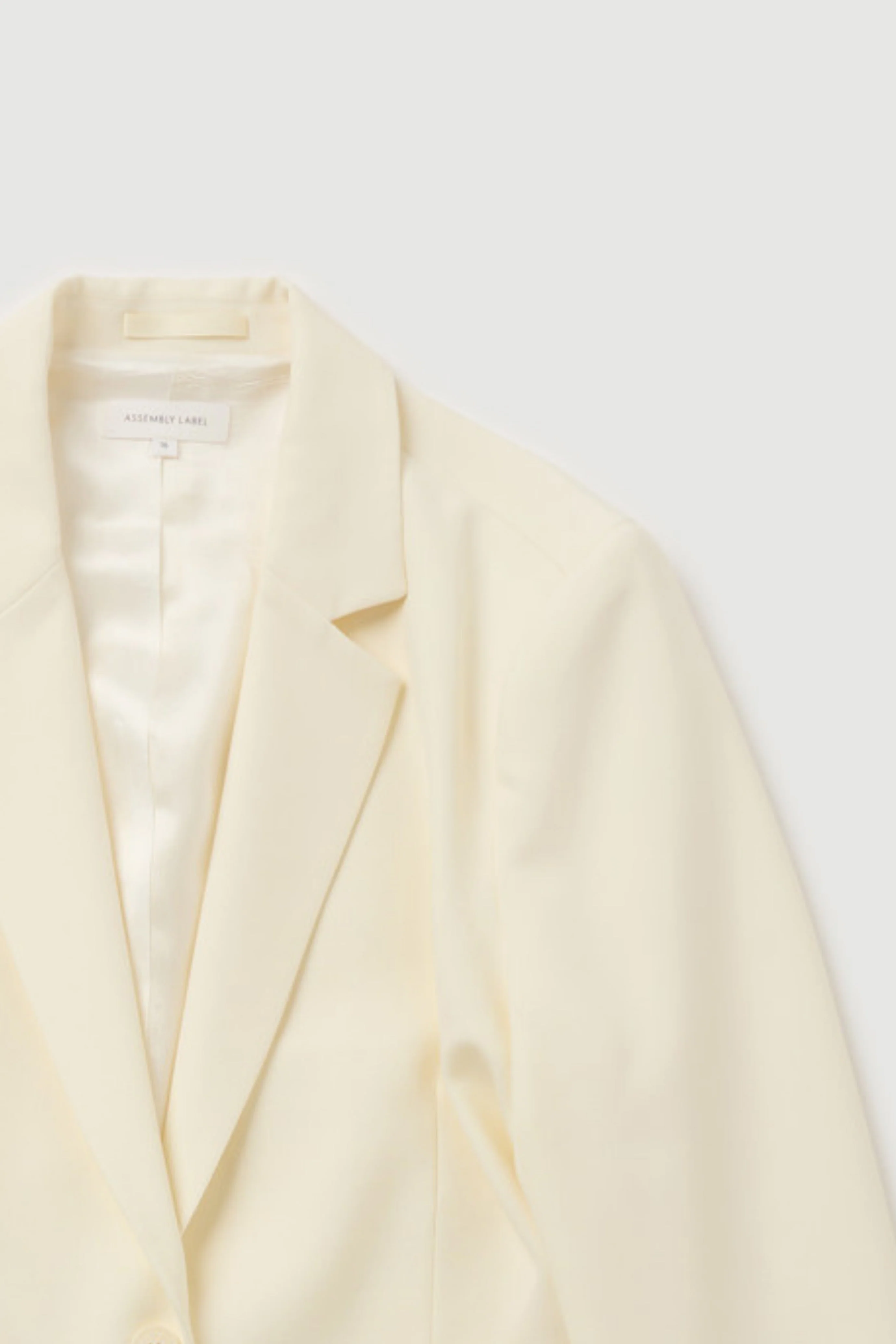 Re-Worn Womens Wool Jacket - Image 2