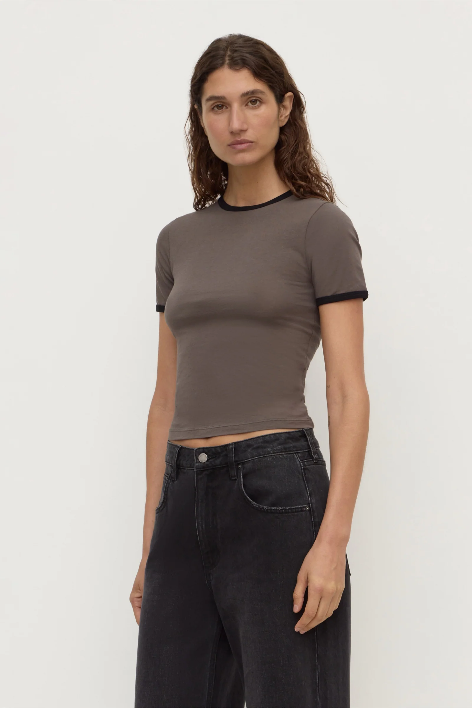Kourt Contrast Bind Tee - Image 5
