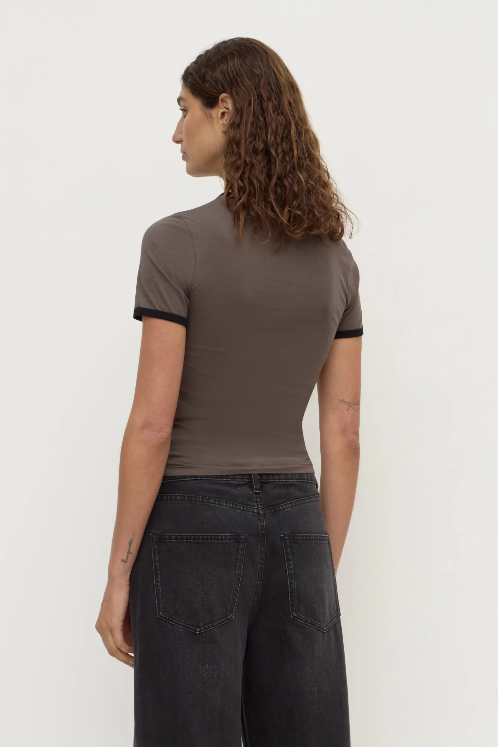 Kourt Contrast Bind Tee - Image 6