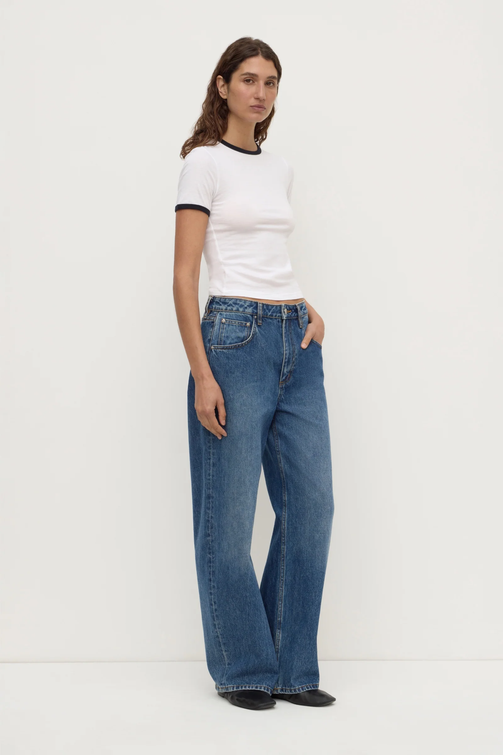 Kourt Contrast Bind Tee - Image 4