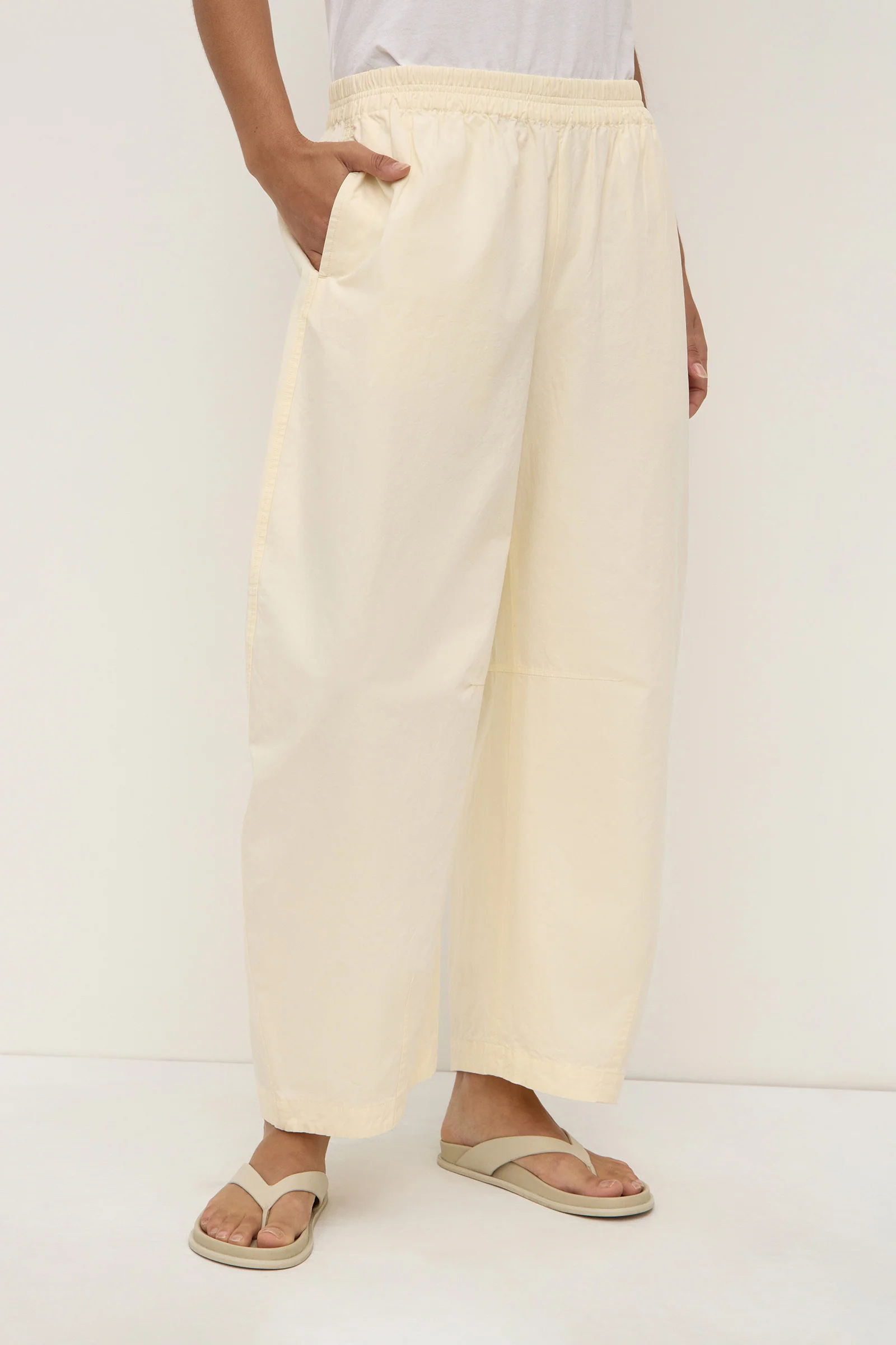 Lola Barrel Pant - Image 4
