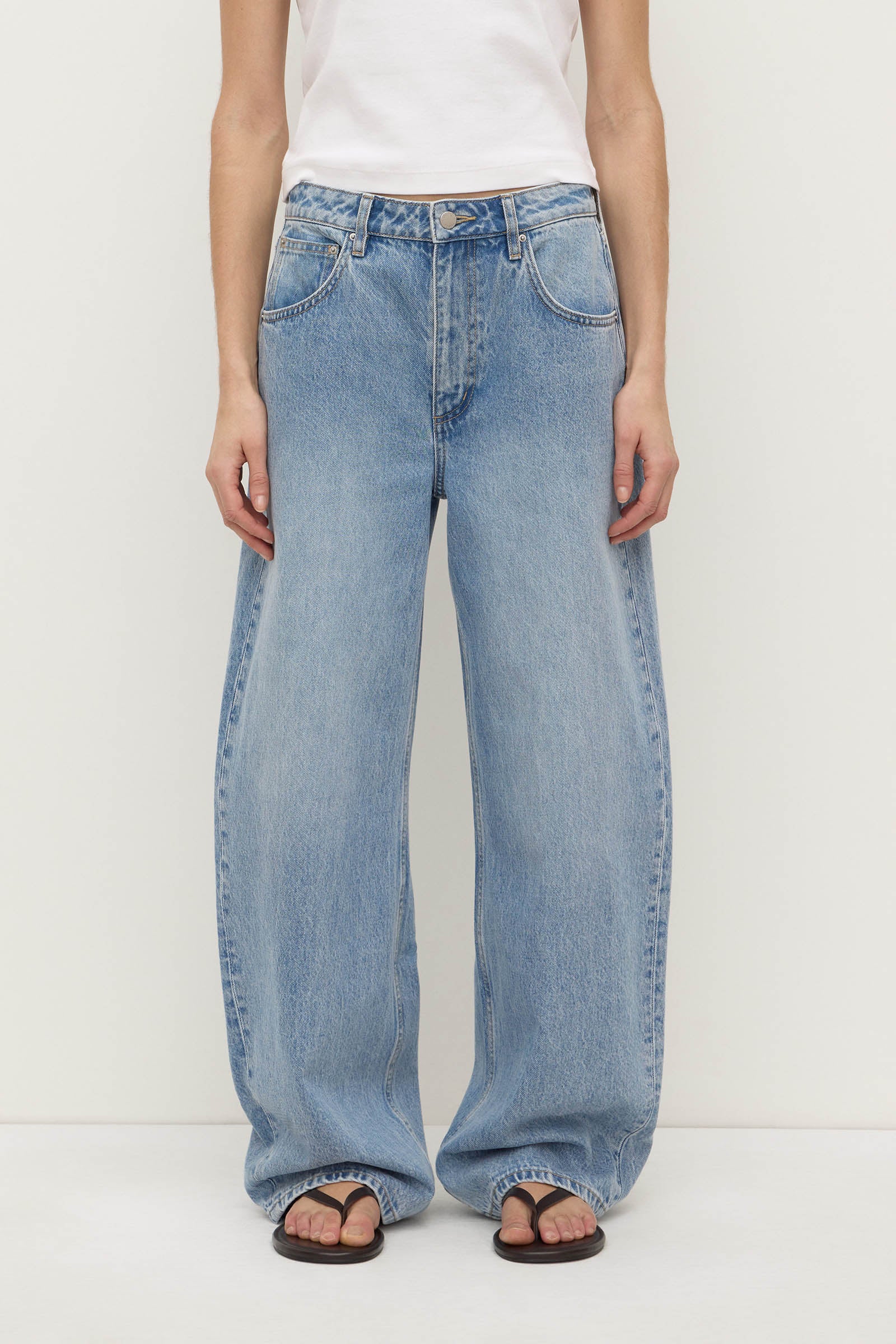 Low Curve Mid Rise Jean - Image 2