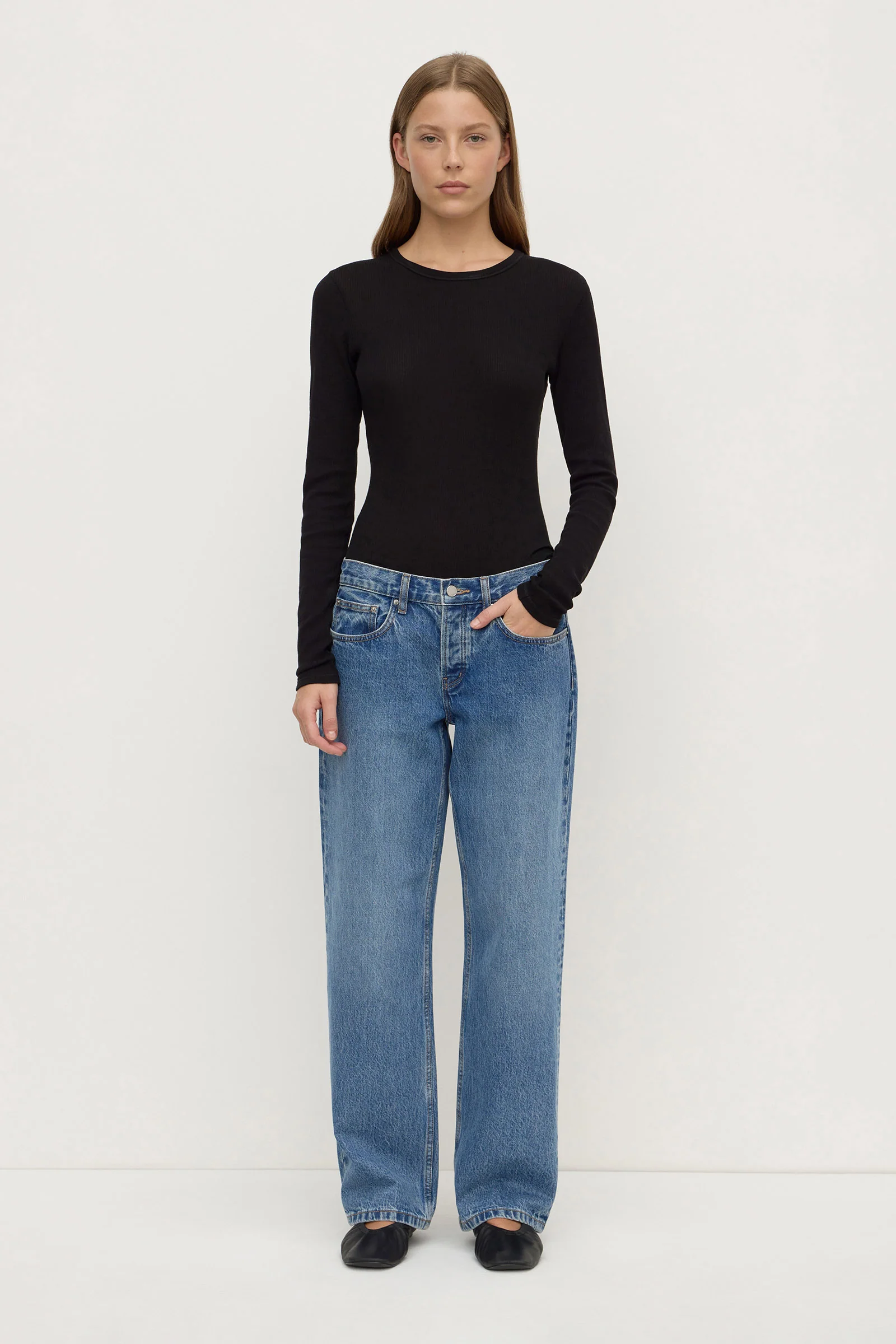 Low Rise Relaxed Jean