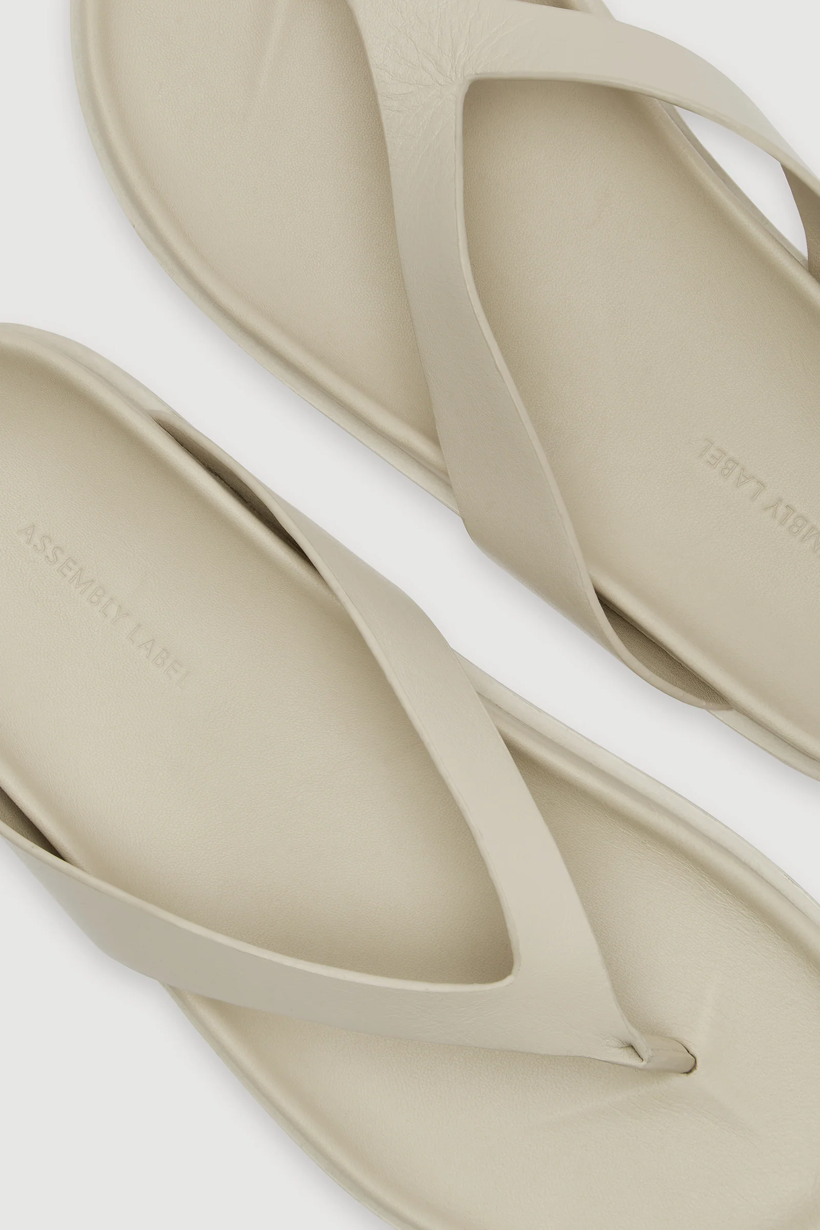 Mela Leather Thong - Image 4