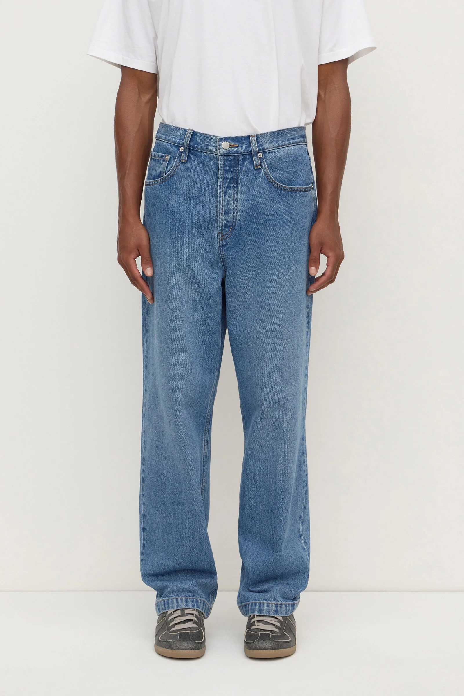 Mens Relaxed Jean - Image 2