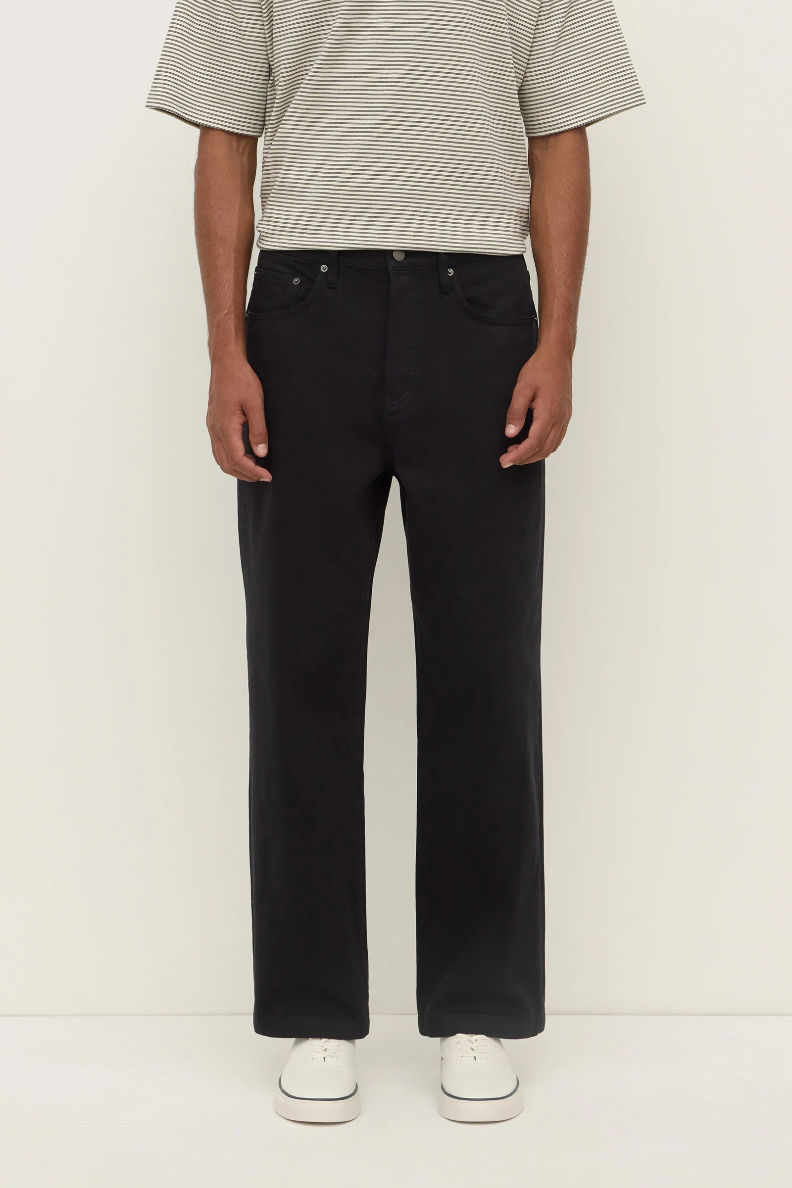Mens Relaxed Jean - Image 2