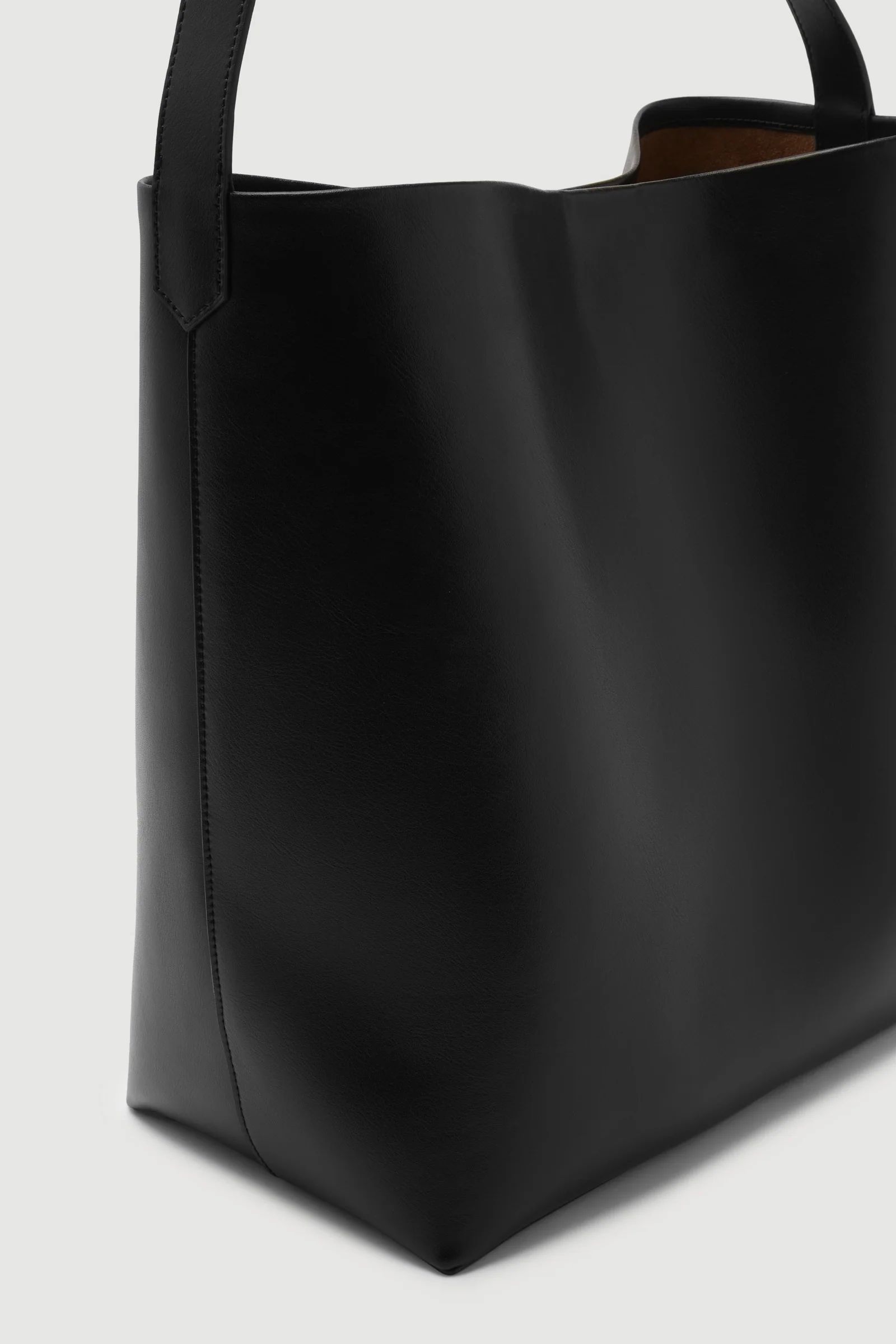 Nova Leather Shoulder Bag - Image 2