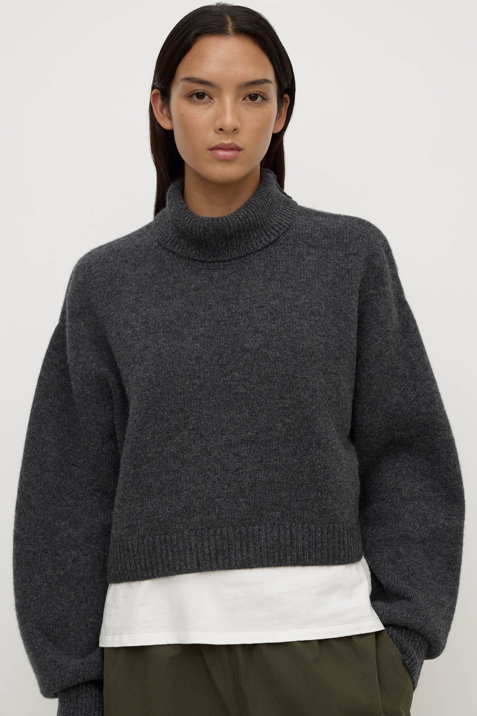 Paris Wool Cashmere Knit Turtleneck - Image 5
