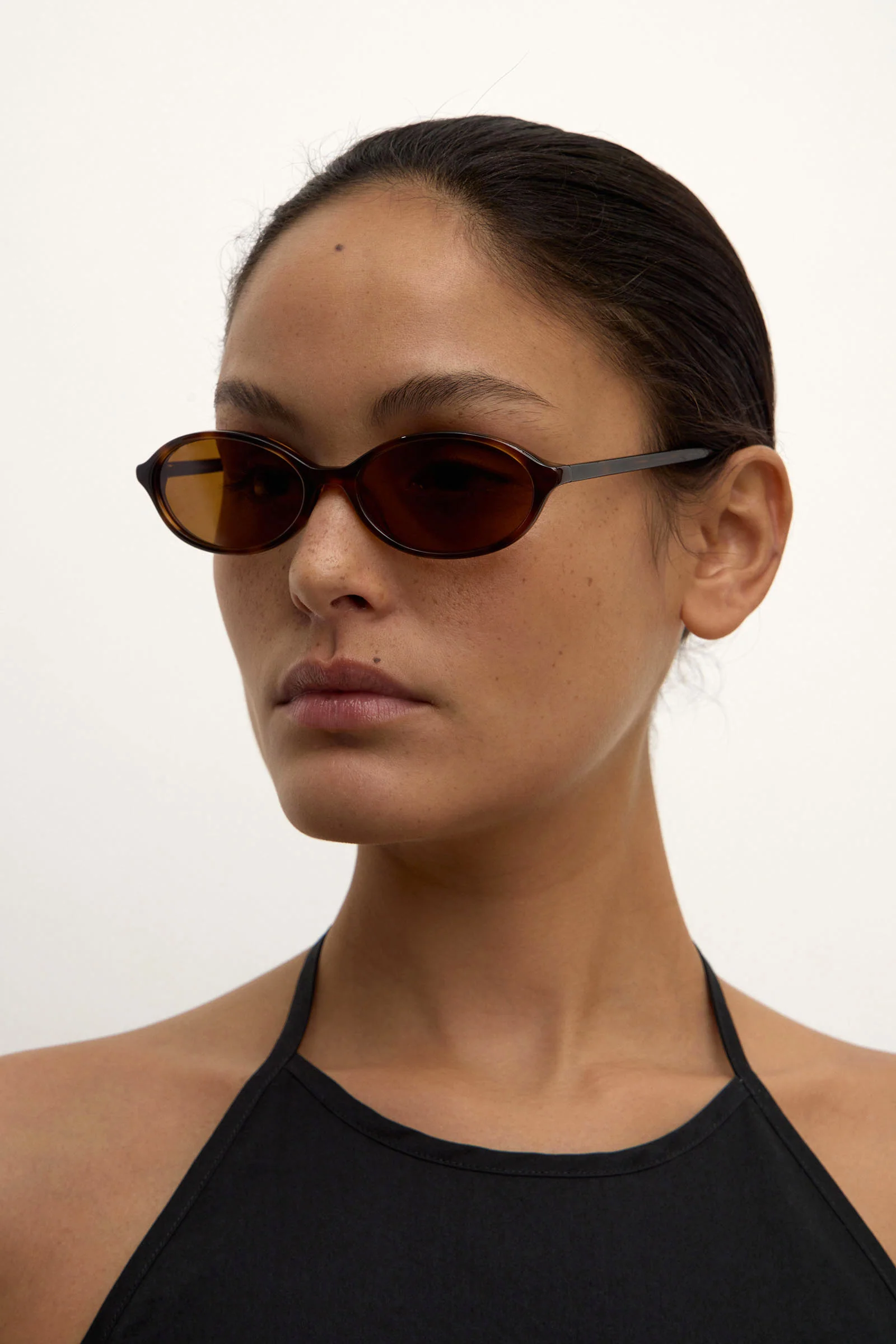 Slim Oval Frame - Image 2